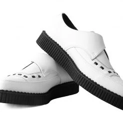 A3018 White TUKskin™ Buckle Pointed Creeper