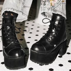 A3019L Black Brush-Off 7-Eye Nosebleed Boot Women