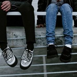 A8138 Suede Pointed Creepers