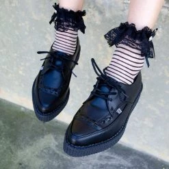 A8533 Women Black Leather Lace Up Pointed Creeper