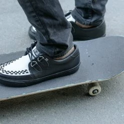 A9180 Black & White D-Ring VLK Sneaker Women