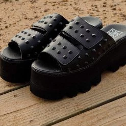 A9736 Black Spike Slide Dino Lug Women