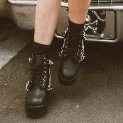 A9752 Black 7-Eye Chain & Strap Dino Lug Boot