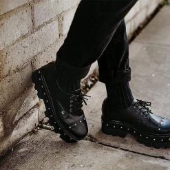 A9770 Black Stud Gibson Dino Lug Sole Women