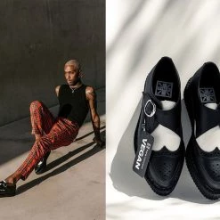 A9776 Black & White TUKskin™ Wing Buckle Pointed Creeper