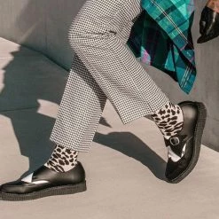 A9776 Black & White TUKskin™ Wing Buckle Pointed Creeper