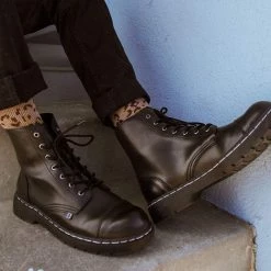 A9798 Women Black Waxy 7-Eye Capped Toe Boot