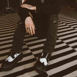 A9885 Black & White Double Decker Brogue