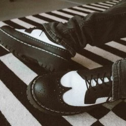 A9885 Black & White Double Decker Brogue