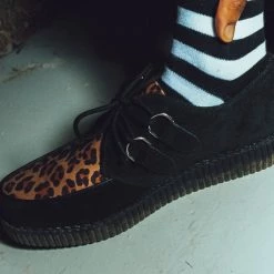 F8142 Back In Stock Black & Leopard Viva II Low Creeper