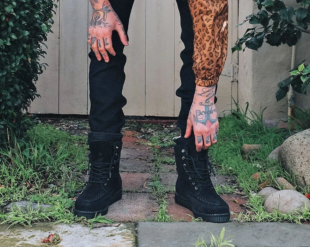 F9710 Women Black Suede 7-Eye Viva II Boot