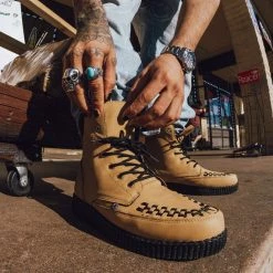 F9951 Tan Brush-Off 7-Eye Viva II Boot Women