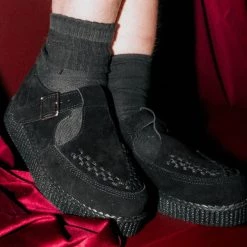 F9954 Women Black Faux Suede Viva II Sandal