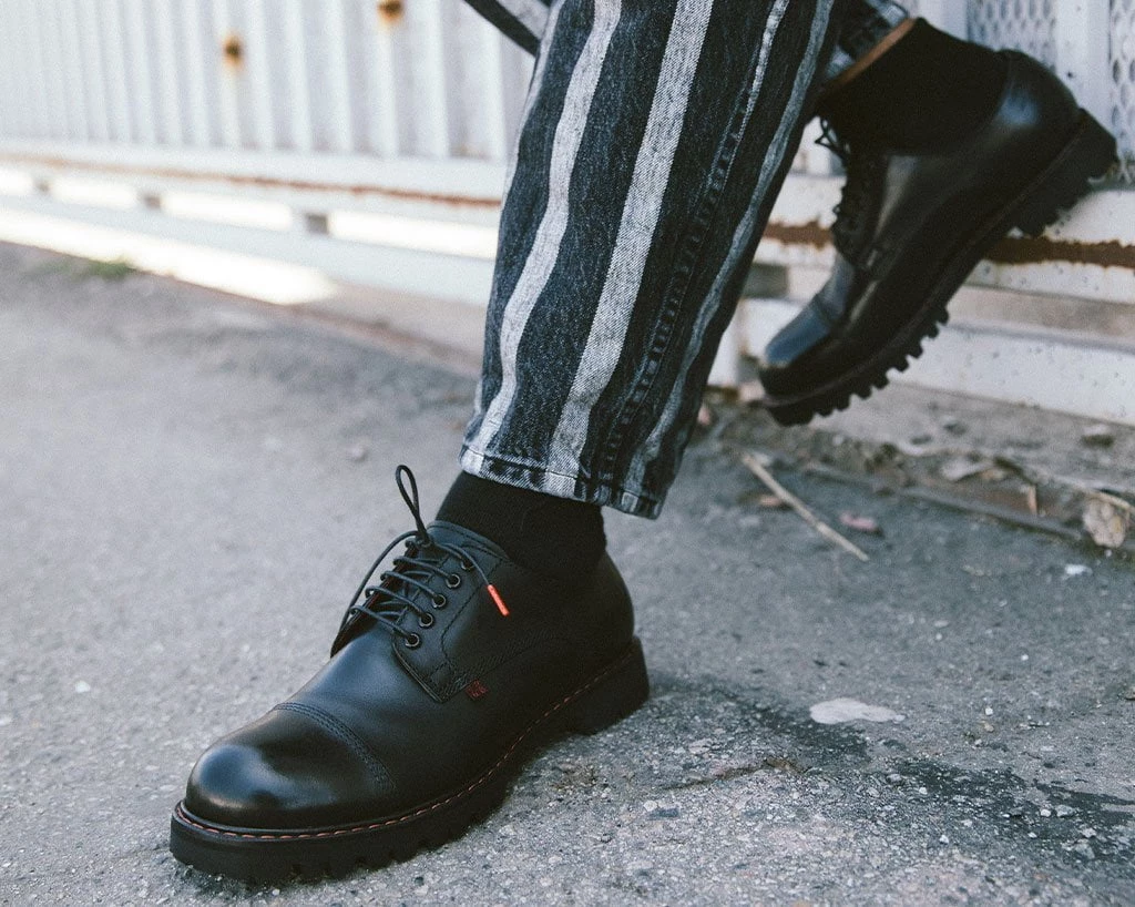 H3001 Men Black Leather T.U.K. RED Gibson