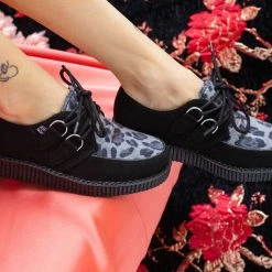 F9975 Women Black & Grey Leopard D-Ring Creeper