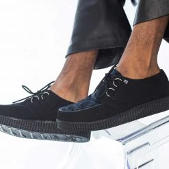 F9976 Women Black & Navy Leopard D-Ring-Creeper