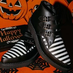 A9659 Women Black & White Stripe 3-Buckle Pointed Boot