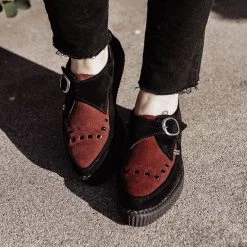 A9592 Black & Burgundy Suede Pointed Buckle Creeper Women