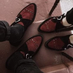 A9592 Black & Burgundy Suede Pointed Buckle Creeper Women