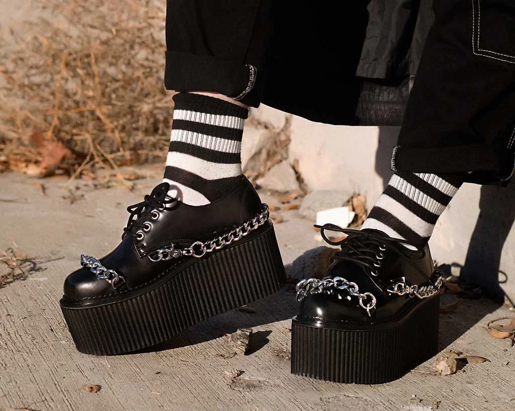 S9859 Black Brush Off Chained Stratocreeper