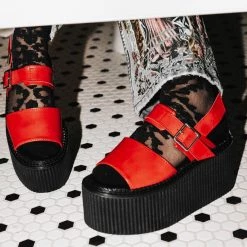 S9965L Women Red Brush-Off Strato Sandal