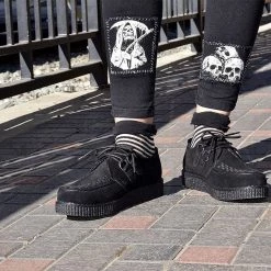 TSK1097 Womens Black White Stripe Sock