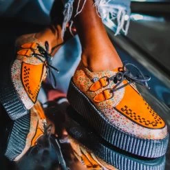 V3035 Orange & Beige Floral D-Ring Viva Creeper Women