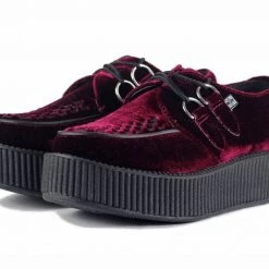 V8463 Women Burgundy Velvet Creepers