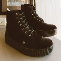 V9758L Women Black Velvet 7-Eye Viva Mondo Boot