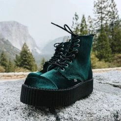 V9759L Women Green Velvet 7-Eye Viva Mondo Boot