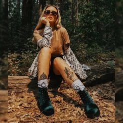 V9759L Women Green Velvet 7-Eye Viva Mondo Boot