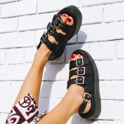 V9880L Black 3-Buckle Mondo Sandal Women