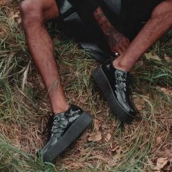 V9895 Black Crocodile Creeper Women