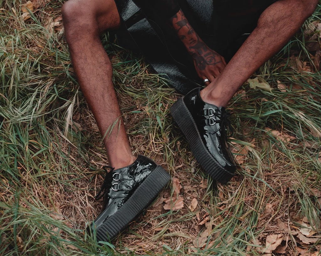 V9895 Black Crocodile Creeper Women