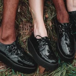 V9895 Black Crocodile Creeper Women