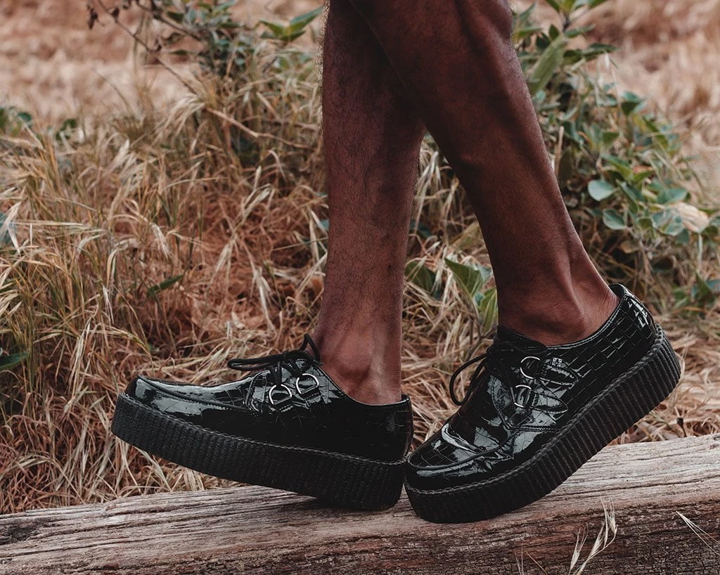 V9895 Black Crocodile Creeper Women