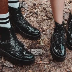 V9896 Black Crocodile Creeper Boot