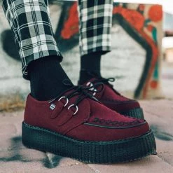 V9921 Women Burgundy Faux Suede Interlace Mondo Creeper