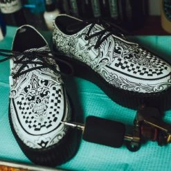 V9928 DROOPY X T.U.K. Tattoo Creeper Women