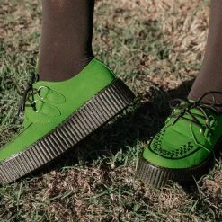 V9942 Women Jade Green Faux Suede D-Ring Creeper