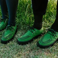 V9942 Women Jade Green Faux Suede D-Ring Creeper