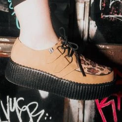 V9950 Women Tan Leopard Brush-Off Mondo Creeper