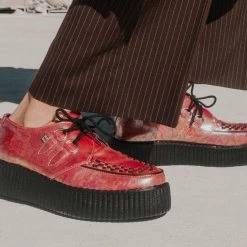 V9969 Women Red Oil Slick D-Ring Mondo Creeper