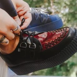 V9977 Black & Burgundy Rub-Off TUKskin™ Mondo Creeper Women